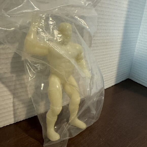 1999 Killer Kowalski Glow In The Dark Legends Of Wrestling Action Figure - Picture 3 of 8